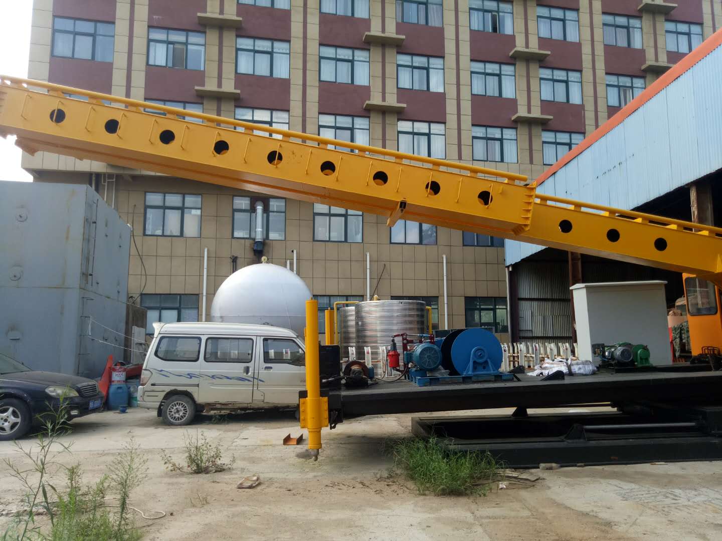 上海小型六轮地基打桩机 锚固锚杆支护钻机 履带式长螺旋工程钻机