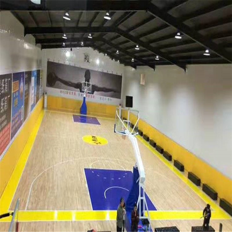 双鑫体育 体育专用地板 篮球馆专用木地板 羽毛球专用地胶图片