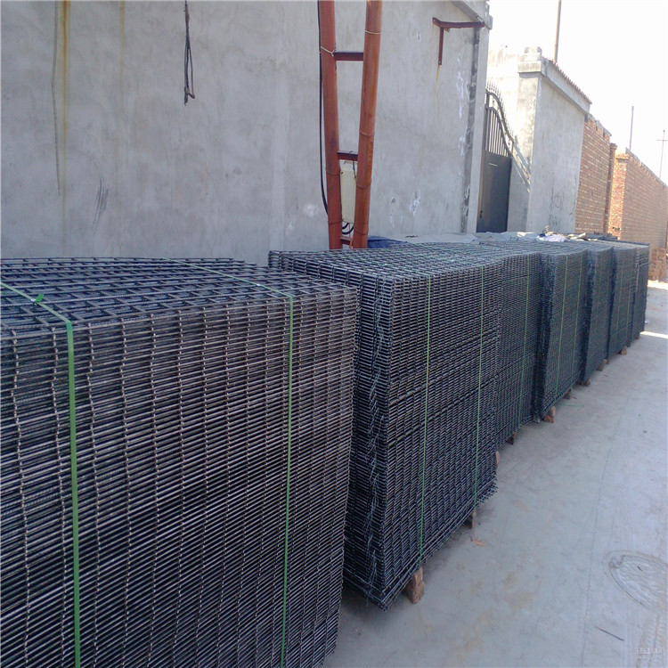 现货供应-黑铁丝网片-10公分网孔-低碳钢丝网片
