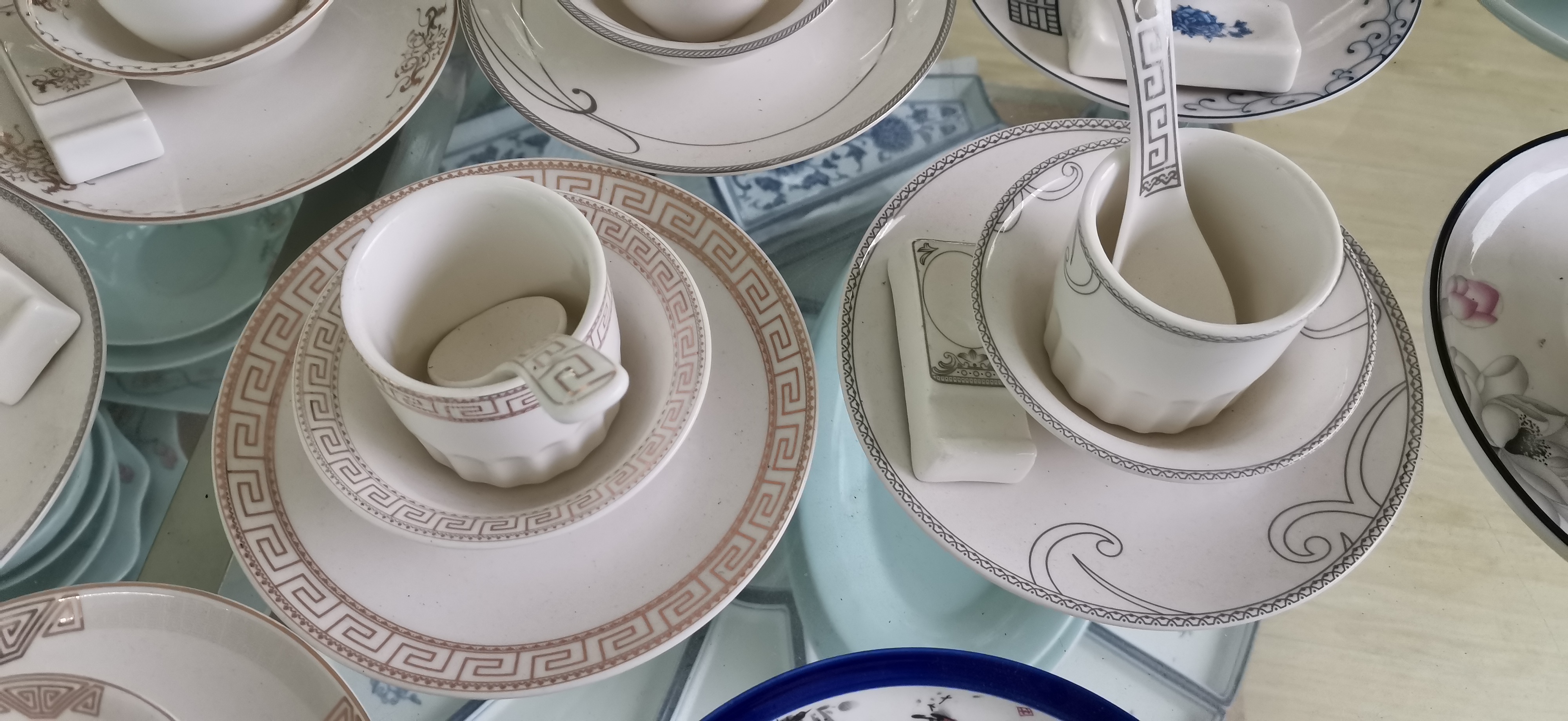 酒店摆台陶瓷餐具四件套 亮丽陶瓷明火煲餐具碗盘碟家用长期供应图片