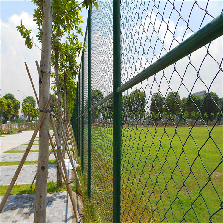 中峰销售 羽毛球场护栏网 喷塑足球场护栏网 篮球场地护栏