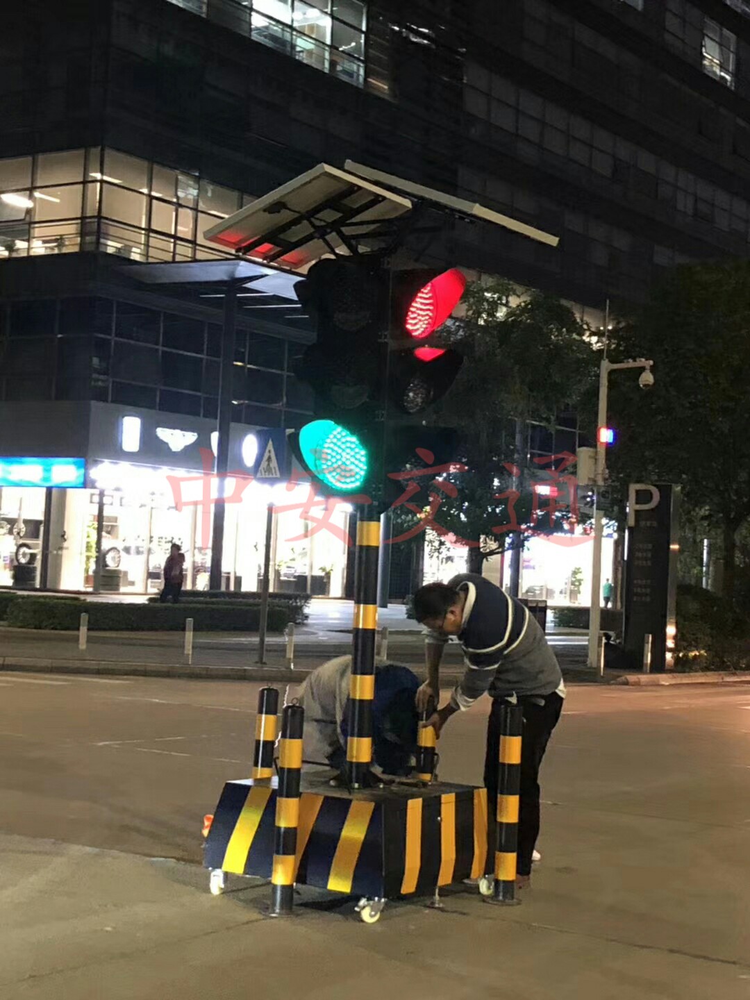武汉临时交通信号灯 多时段调节信号灯 无需安装即可使用