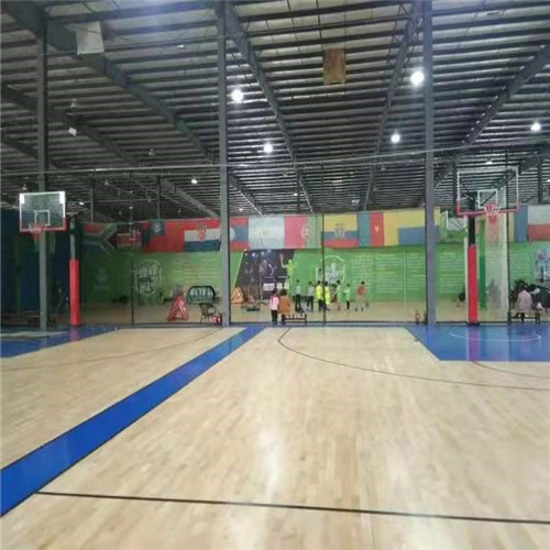 运动木地板上门安装 篮球馆实木运动木地板  羽毛球馆运动木地板主辅龙骨体育木地板