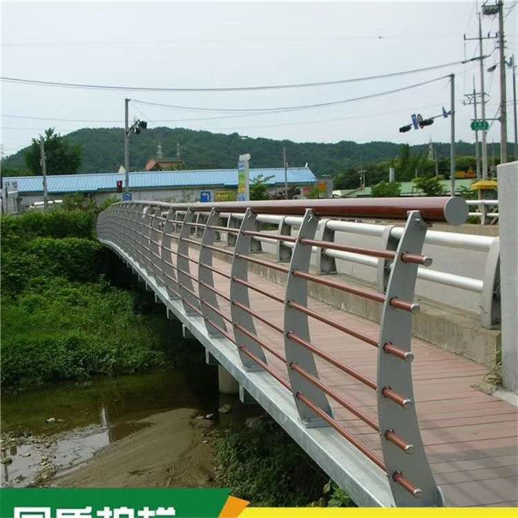 古道-高速公路护栏-方格子网片-菱形铁板网