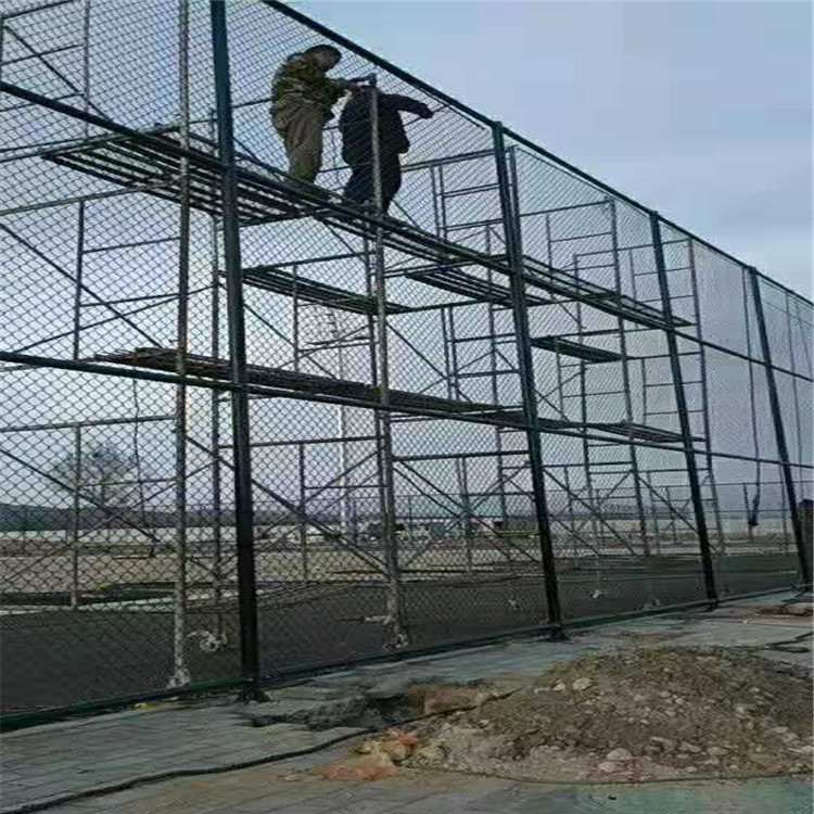 氟碳漆 框架式球场围网围栏 包塑球场围网 凹槽框