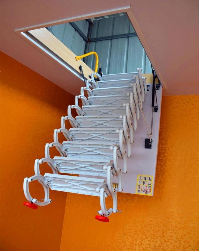 顶层阁楼楼梯 阁楼电动楼梯加工定制 唯佳电动阁楼楼梯