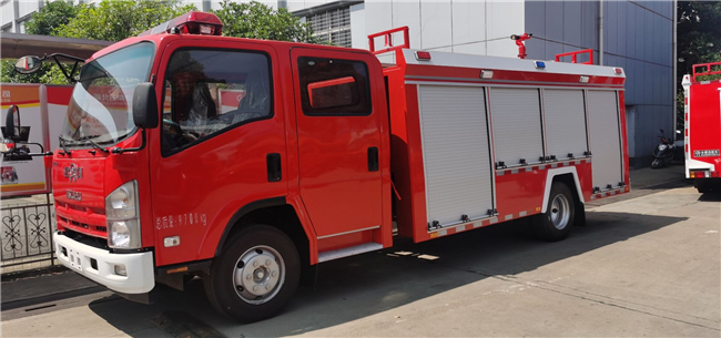 抢险救援消防车 重汽25吨抢险救援消防车便宜图片