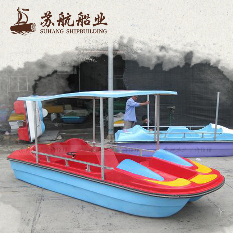 苏航厂家景区玻璃钢脚踏船 景区动物脚踏船 电动天鹅脚踏船图片