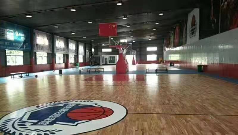 河北双鑫体育 篮球馆实木地板 体育馆运动木地板 柞木运动木地板