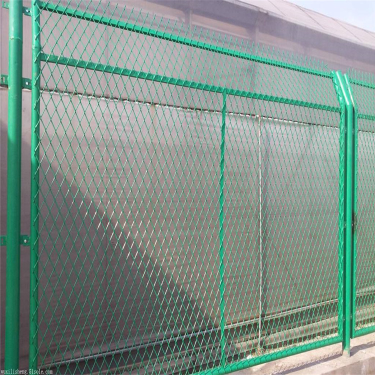 生产厂家-公路护栏网-菱形孔护栏-菱形铁板网图片