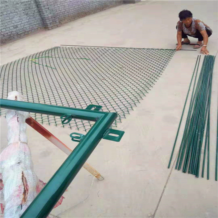 中峰销售 篮球场地护栏 屋顶篮球场护栏 羽毛球场护栏网