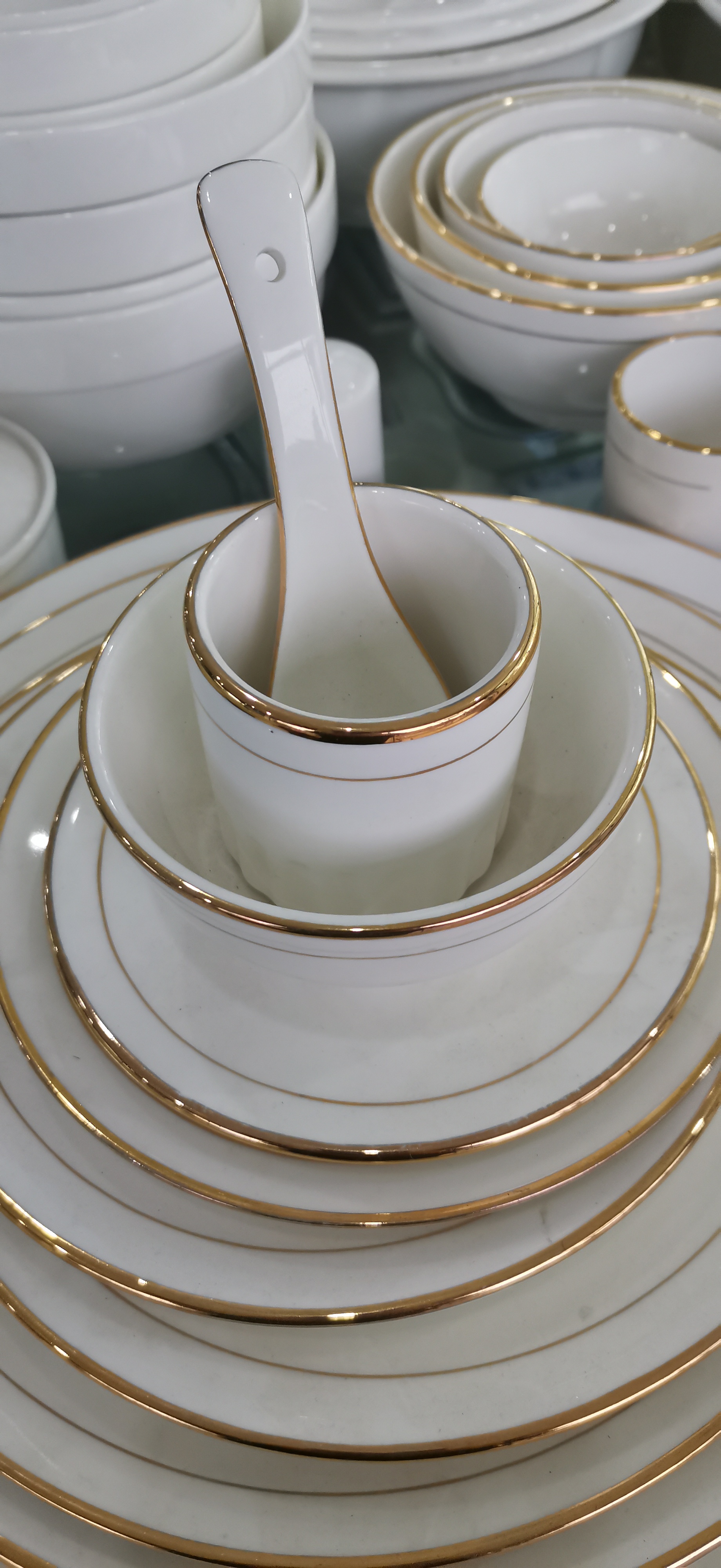 新款陶瓷餐具礼品套装 亮丽陶瓷小时代中式餐具厂家定做