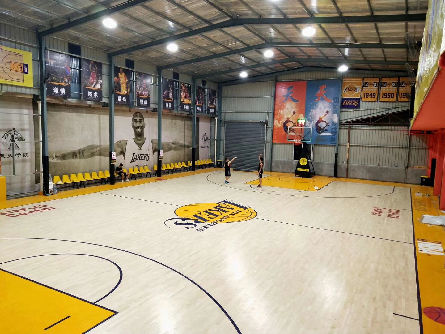 广西贵港 学校专用运动木地板 篮球馆柞木地板 枫木运动木地板