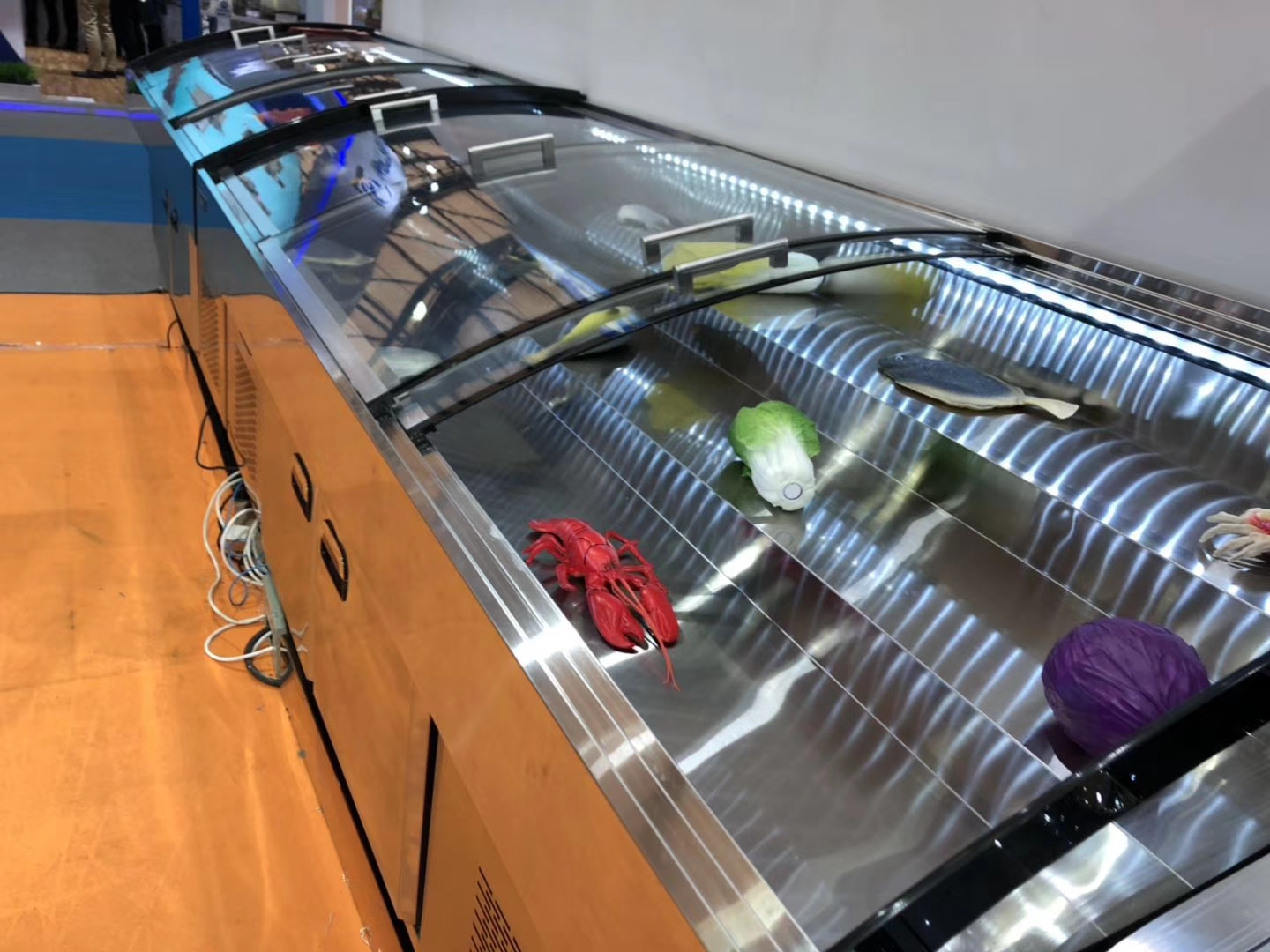 冷藏展示柜商用超市平面商用海鲜商用烤肉保鲜台酒店水果冰台未来雪图片