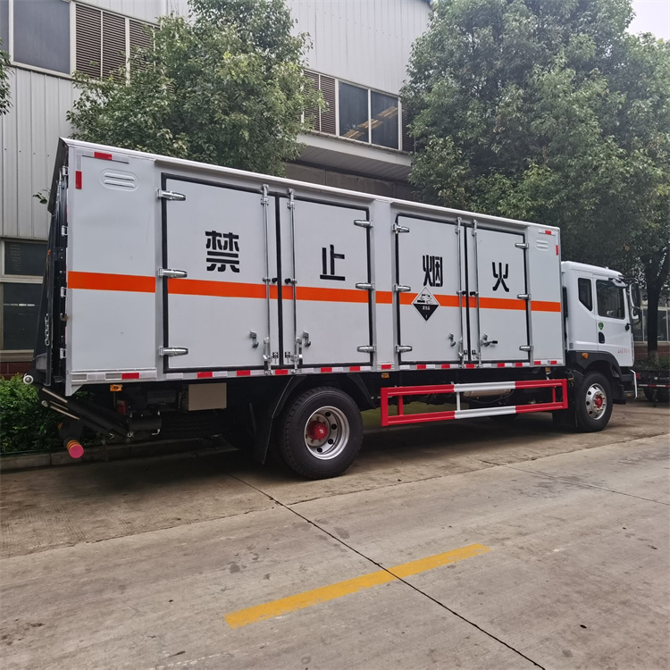 易燃液体厢式运输车 揭阳福田易燃液体厢式运输车国六