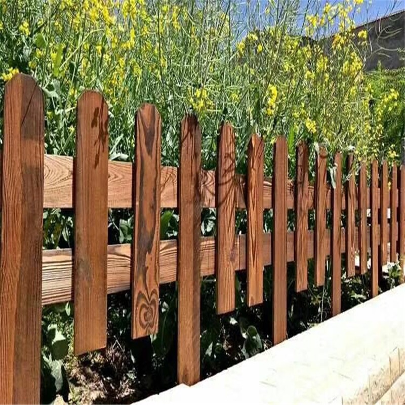 佳星木质院墙围栏 花园木围栏 防腐木做花围栏厂家