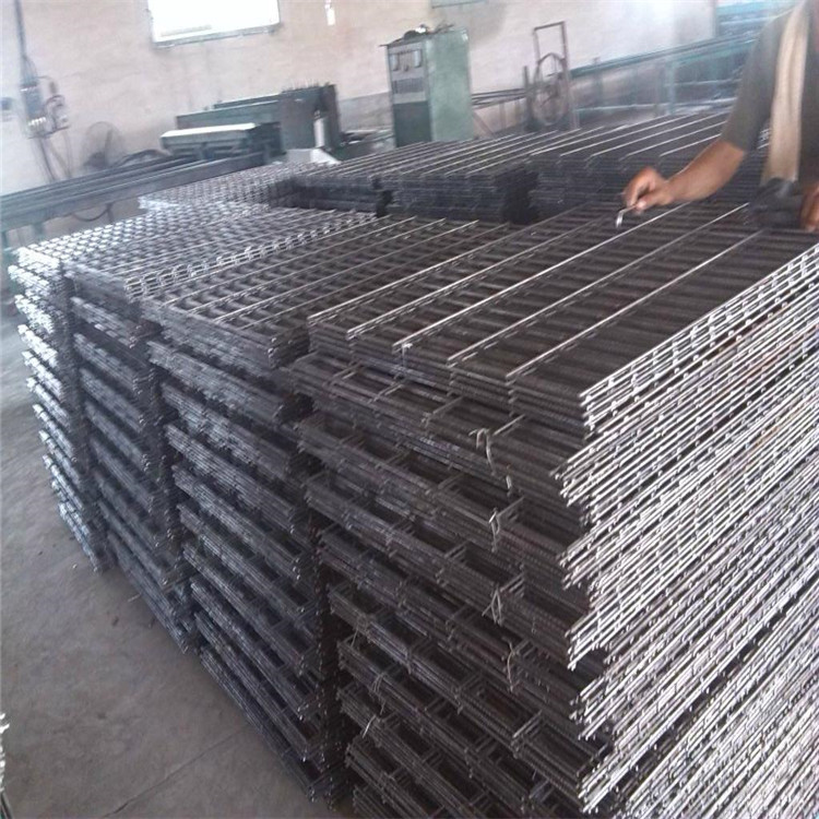 库存供应-黑铁丝网片-20公分孔径-低碳钢丝网片