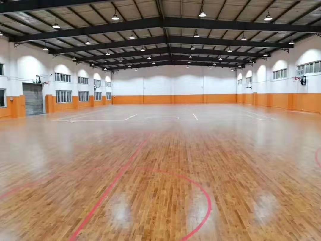 河北双鑫体育 绿色环保运动木地板 篮球馆柞木地板 柞木运动木地板图片