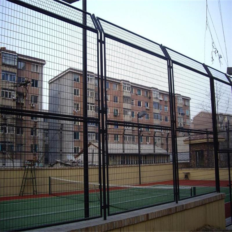 氟碳漆 框架式球场围网围栏 包塑球场围网 凹槽框