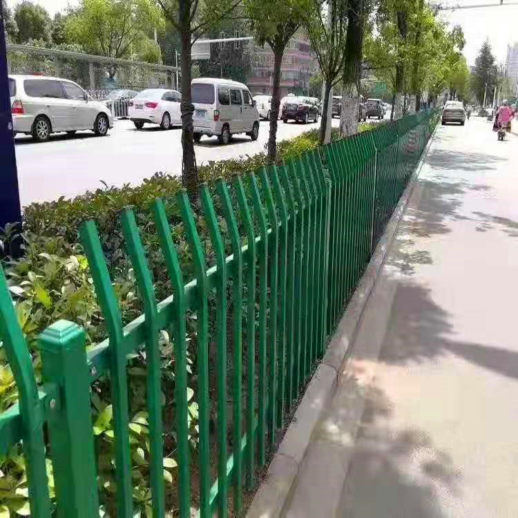 华朋销售 pvc草坪护栏 pvc塑钢护栏 草坪护栏塑钢
