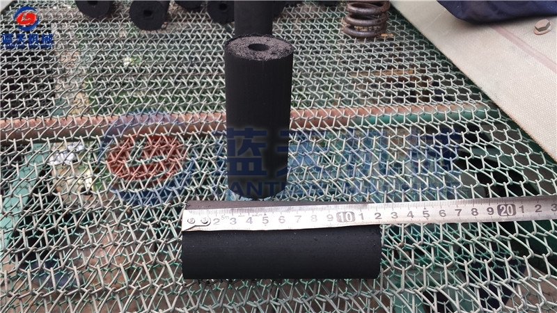 液压压片机 木炭挤压制棒设备制造工 硫酸铵压块设备 锯末制炭成型机