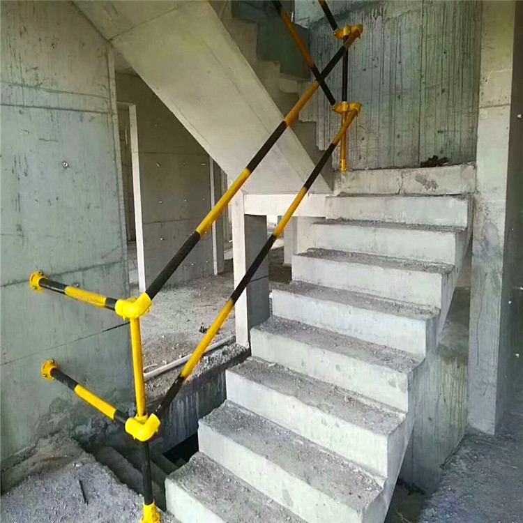 中峰 施工楼梯扶手现场安装效果展示