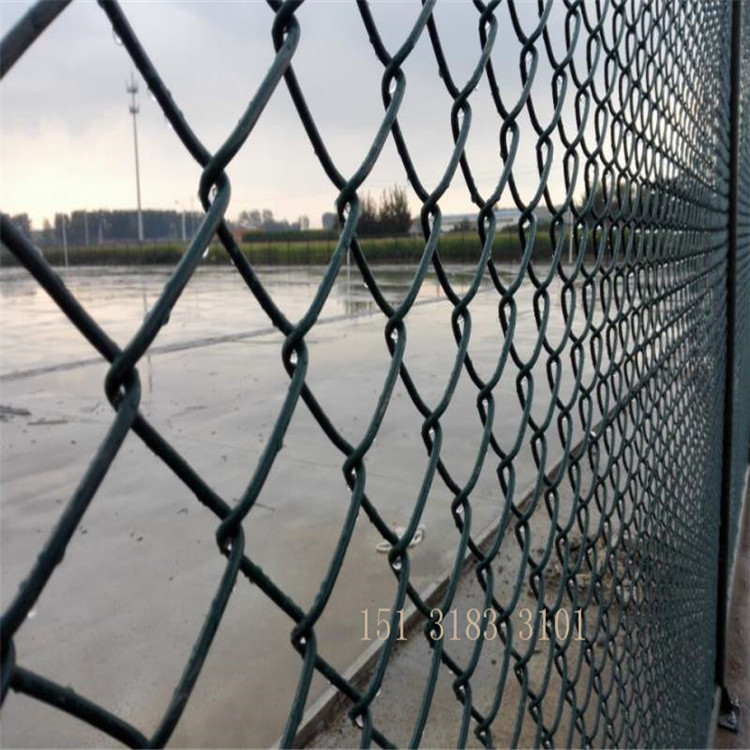 围网厂家 包塑球场护栏 篮球场围栏 组装围网