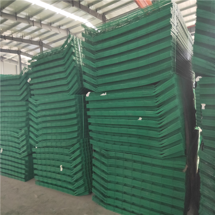 优质供应-钢丝护栏网-方柱护栏网-源头厂家