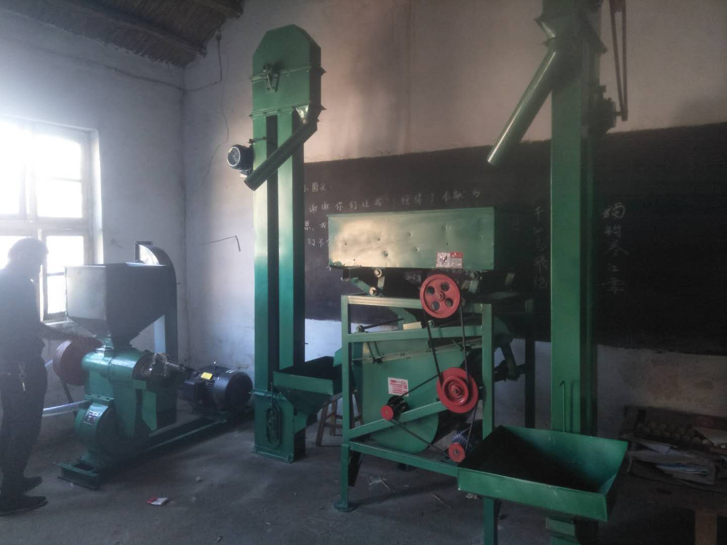 鄂尔多斯小麦磨面机组技术服务-临沂大华机械厂