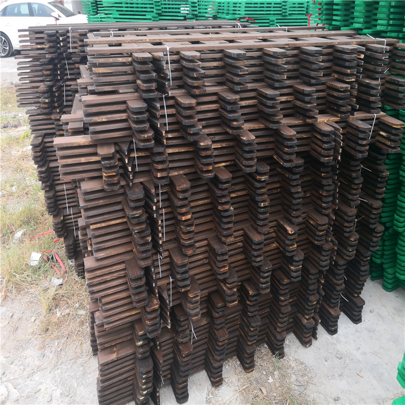 湖北蔡甸防腐栅栏碳化木质围栏手工编织