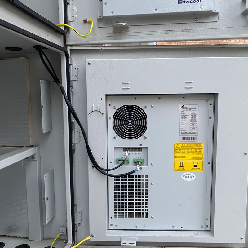 华东区域室外一体化电源机柜配400A嵌入式系统生产厂家 室外一体化电源机柜配置400A系统上下开门双空调